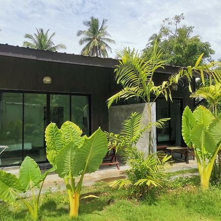 Готель Natai House Екстер'єр фото