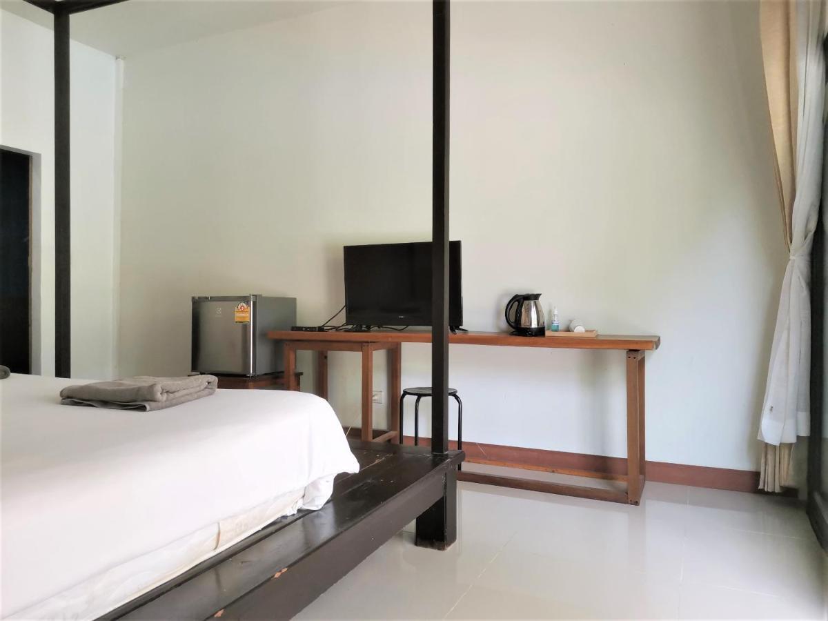 Готель Natai House Екстер'єр фото