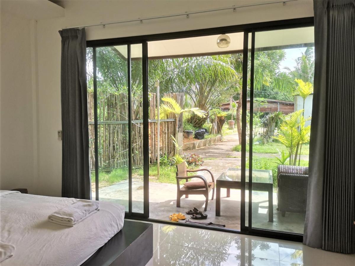 Готель Natai House Екстер'єр фото