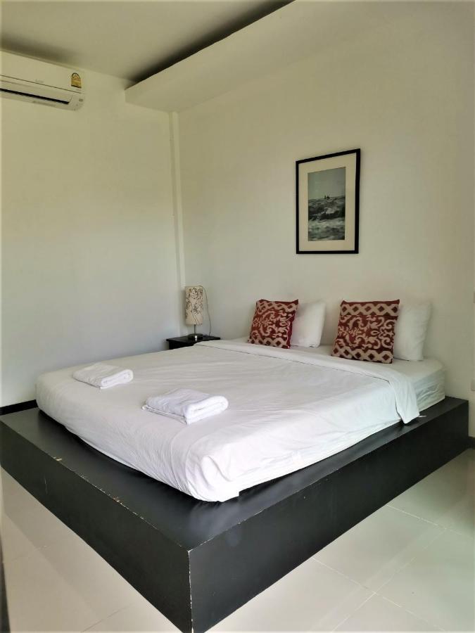Готель Natai House Екстер'єр фото