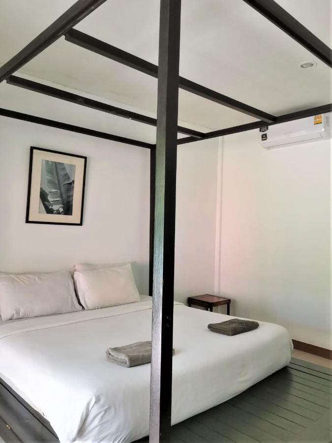 Готель Natai House Екстер'єр фото