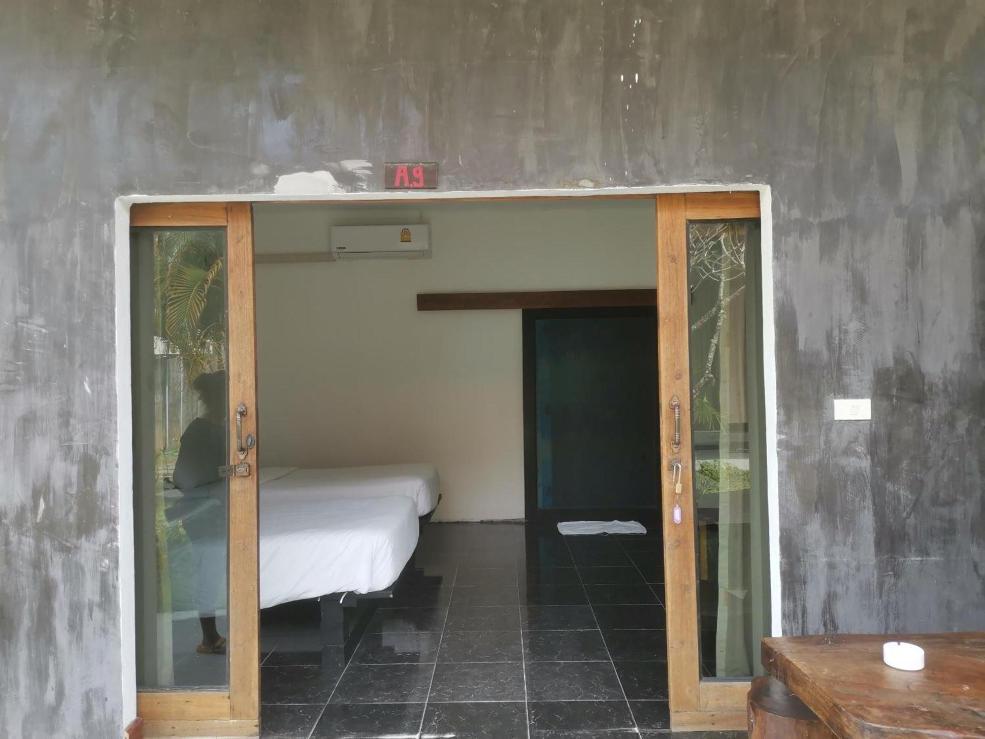 Готель Natai House Екстер'єр фото