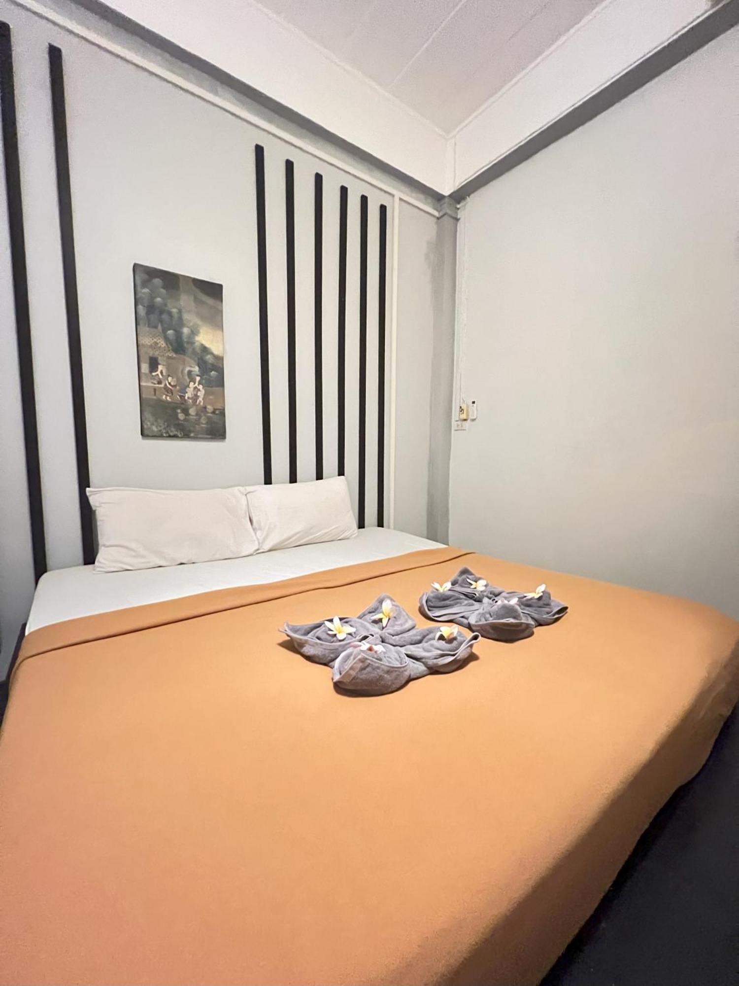 Готель Natai House Екстер'єр фото