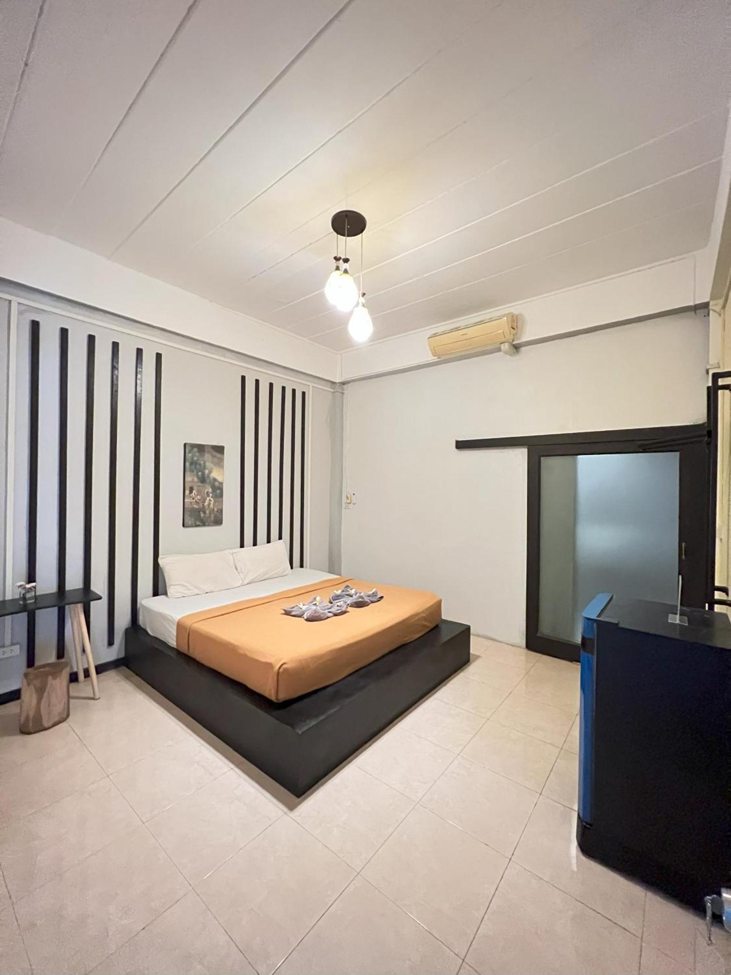 Готель Natai House Екстер'єр фото
